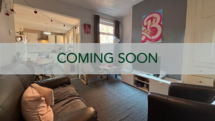 4 Bedroom House To Rent In Crofton Street, Manchester, M14