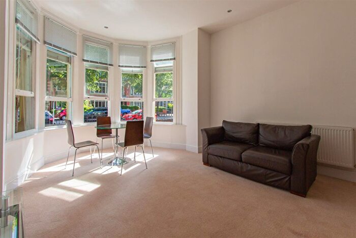 1 Bedroom Flat To Rent In Cathedral Road, Pontcanna, Cardiff, CF11
