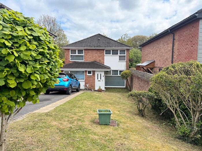 4 Bedroom Detached House For Sale In Highlands Way, Dibden Purlieu, Southampton, Hampshire, SO45