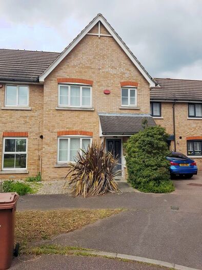 3 Bedroom End Of Terrace House To Rent In Chester Close, Grays, RM16