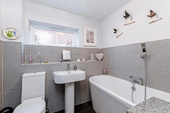 3 Bedroom Detached House For Sale In Snowdrop Close, Bishop's Stortford, Hertfordshire, CM23