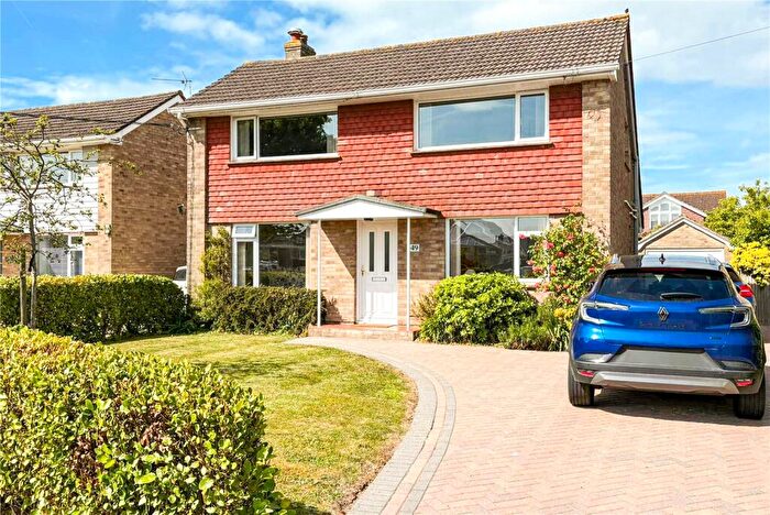 3 Bedroom Detached House For Sale In Keysworth Avenue, Barton On Sea, New Milton, Hampshire, BH25