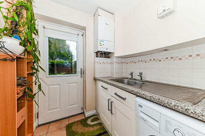 3 Bedroom Terraced House For Sale In Sparkes Close, Bromley, BR2