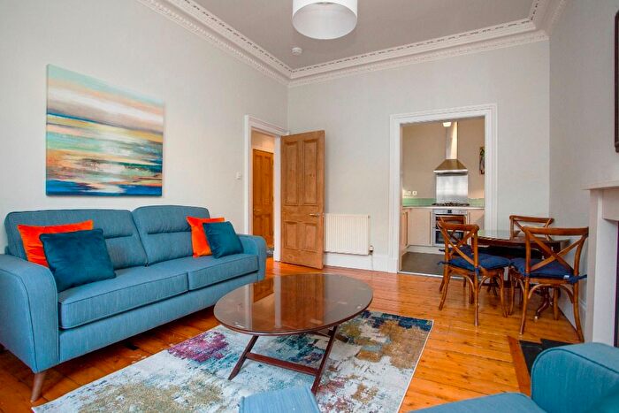 2 Bedroom Flat To Rent In Barony Street, New Town, Edinburgh, EH3