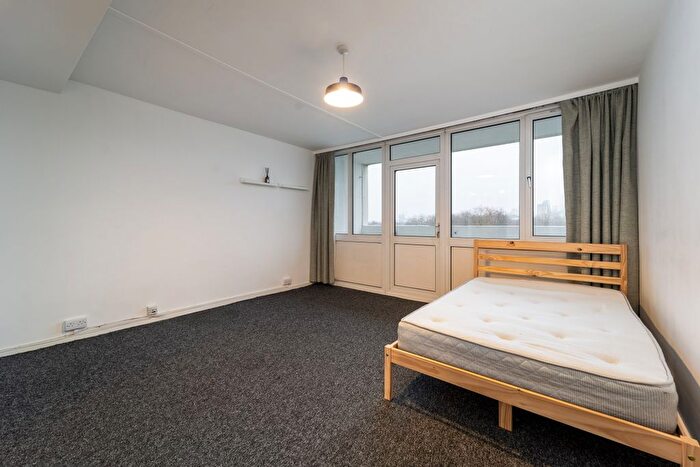 Studio To Rent In Royal Street, London, SE1