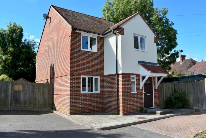 3 Bedroom Detached House To Rent In Firtree Close, Staplehurst, Tonbridge, TN12