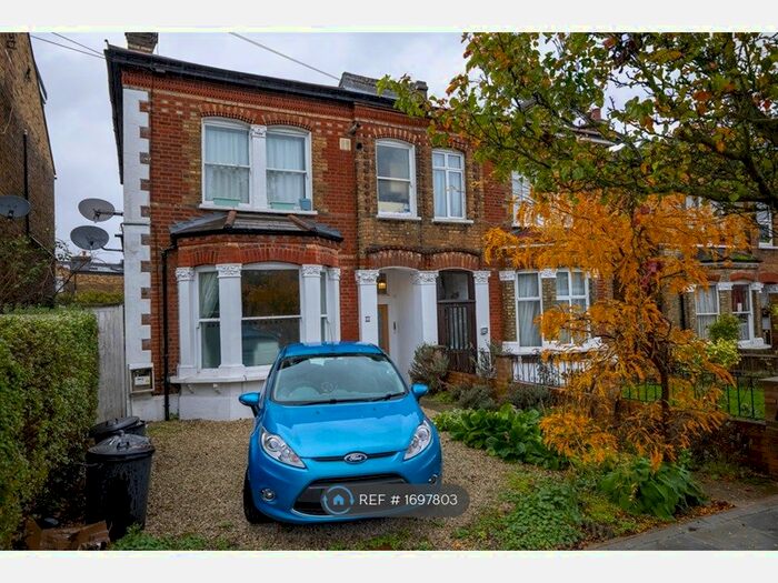 1 Bedroom Flat To Rent In Ryde Vale Road, London, SW12