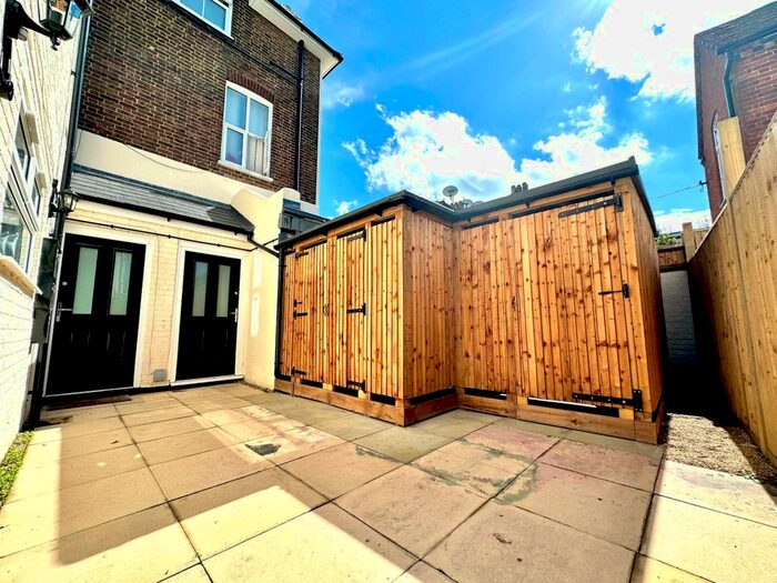 1 Bedroom Flat To Rent In London Road, Southborough, TN4