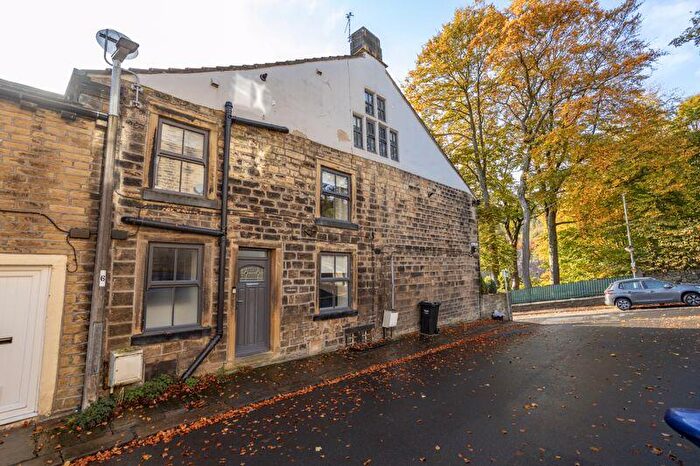 2 Bedroom Terraced House For Sale In Hollin Street, Triangle, HX6