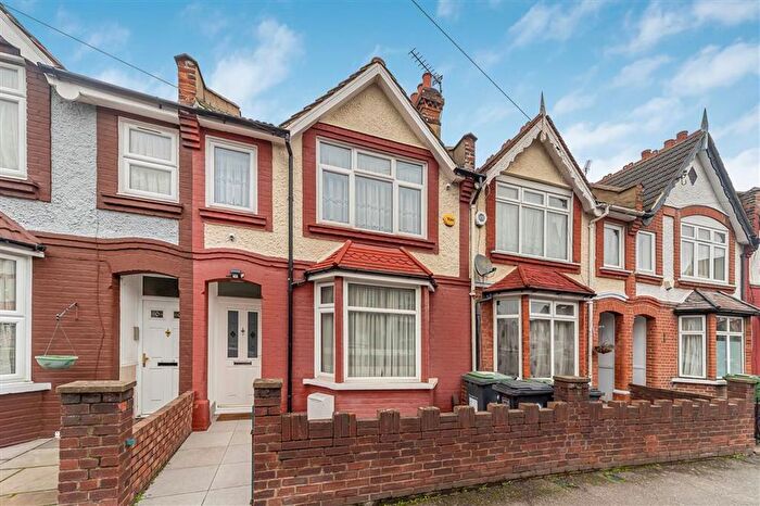 3 Bedroom Property For Sale In Wearside Road, Lewisham, SE13