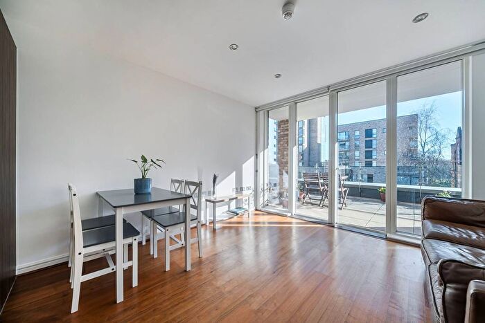 1 Bedroom Flat For Sale In Boundary Lane, Elephant And Castle, London, SE17