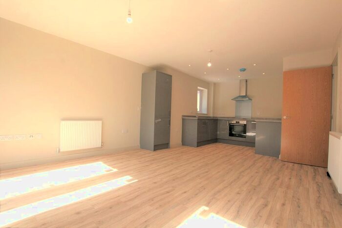 2 Bedroom Flat To Rent In Firmin Way, Nottingham, NG11