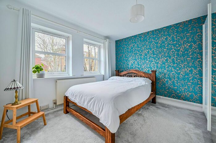 1 Bedroom Flat To Rent In Pinkerton Place, Streatham, London, SW16