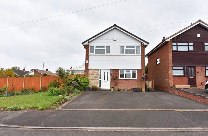 3 Bedroom Detached House For Sale In Kingswinford, Leaford Way, DY6