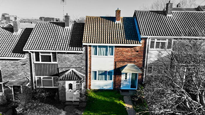 2 Bedroom Terraced House For Sale In Threshelford, Lee Chapel South, Basildon, SS16