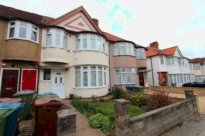 3 Bedroom Terraced House To Rent In Cowbridge Road, Harrow, HA3