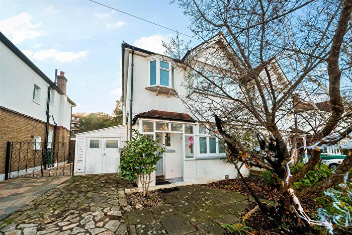 4 Bedroom Semi Detached House For Sale In Norbiton Avenue, Kingston Upon Thames, KT1
