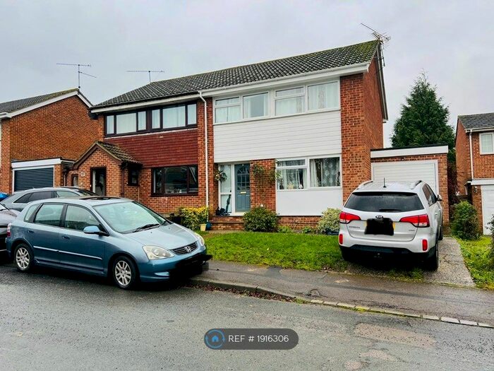 3 Bedroom Semi-Detached House To Rent In Launcestone Close, Earley, Reading, RG6