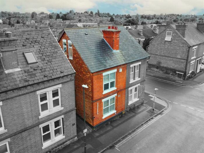 4 Bedroom Semi-Detached House To Rent In Daybrook Street, Sherwood, Nottingham, NG5