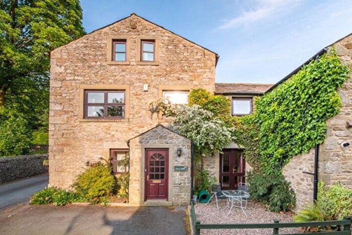 4 Bedroom Semi-Detached House For Sale In Fellside Cottage, Bowerley, BD24