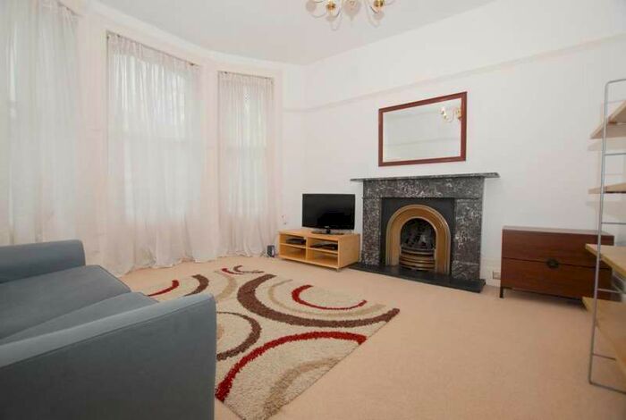 1 Bedroom Flat To Rent In Burnt Ash Hill, Lee, London, SE12