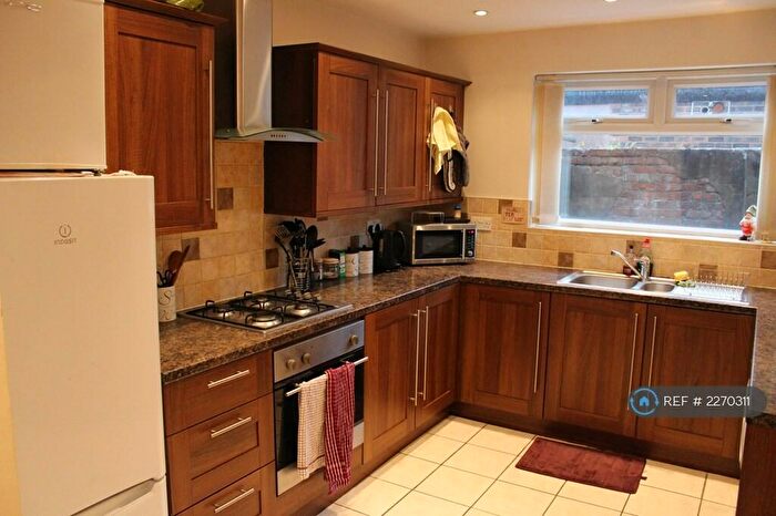 4 Bedroom Terraced House To Rent In Braemar Road, Manchester, M14