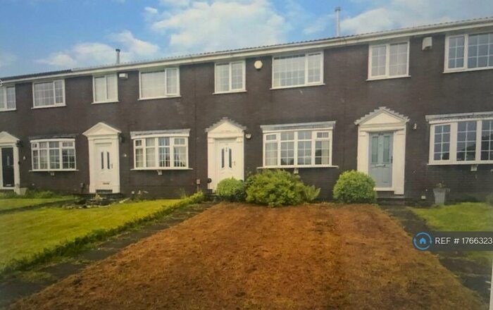 3 Bedroom Terraced House To Rent In Crosshill Walk, Bolton, BL3