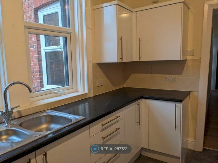 4 Bedroom End Of Terrace House To Rent In Carlyon Street, Sunderland SR2