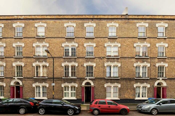 1 Bedroom Flat To Rent In Crampton Street, London, SE17