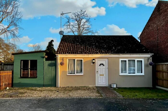 3 Bedroom Bungalow To Rent In Laburnum Close, Red Lodge, Bury St. Edmunds, IP28