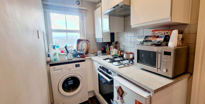 Studio To Rent In New Cross Road, New Cross Road, SE14