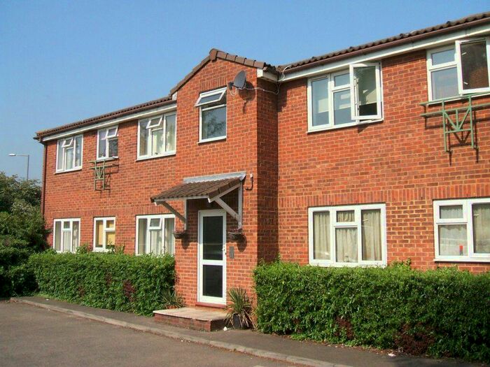 1 Bedroom Flat To Rent In Paxton Avenue, SL1