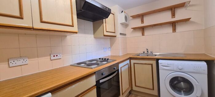 2 Bedroom Flat To Rent In Deanston Drive, Shawlands, Glasgow, G41