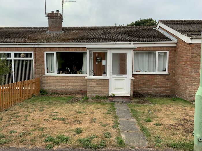 2 Bedroom Bungalow To Rent In Lloyds Avenue, Kessingland, Lowestoft, NR33