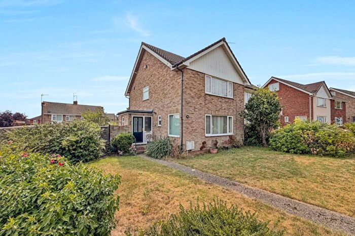 3 Bedroom Semi Detached House For Sale In Bloors Lane, Rainham, Gillingham, ME8