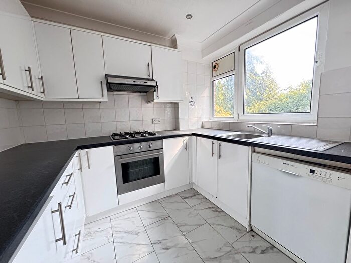 5 Bedroom End Of Terrace House To Rent In Danecourt Gardens, Croydon, CR0