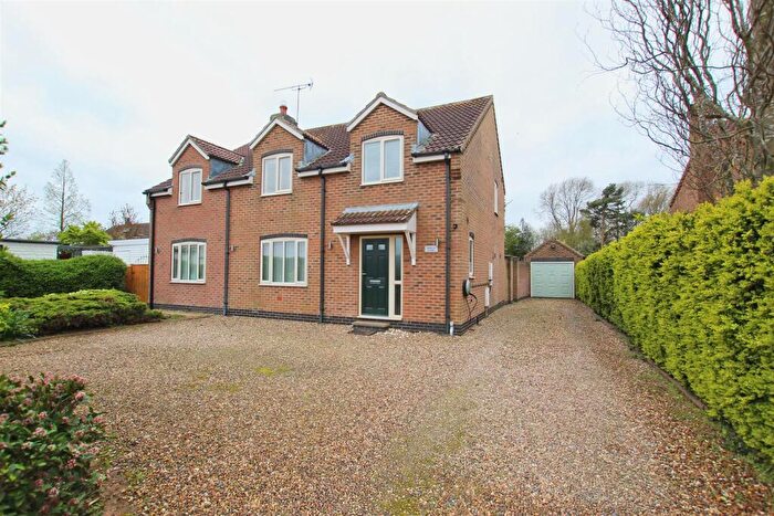 4 Bedroom Detached House For Sale In Rise Lane, Catwick, HU17