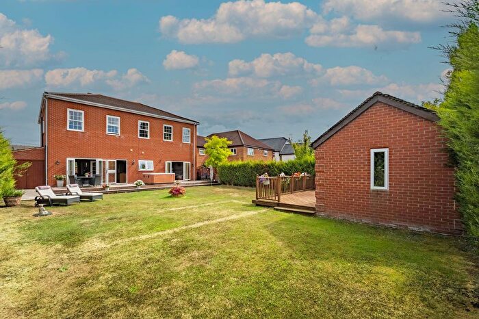 4 Bedroom Detached House For Sale In Noak Hill Road, Billericay, CM12