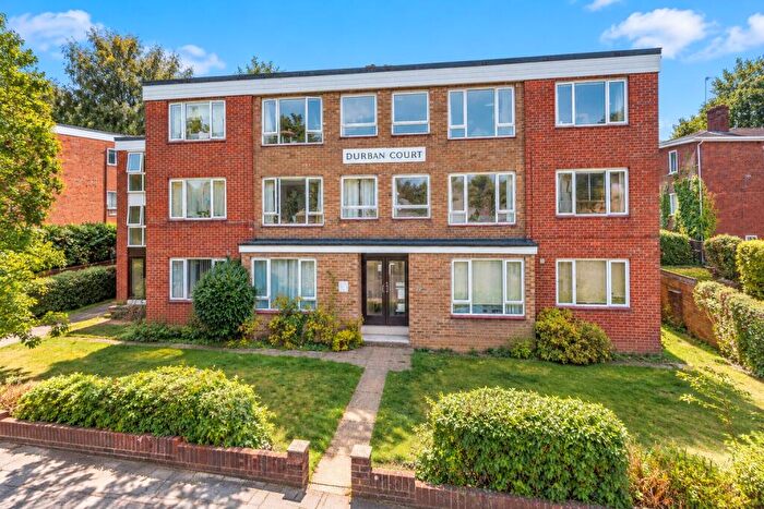 2 Bedroom Apartment For Sale In Northlands Road, Southampton, SO15