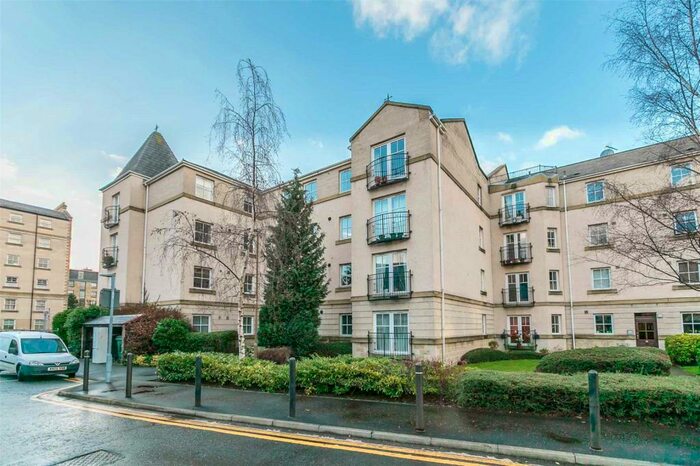 2 Bedroom Flat To Rent In Huntingdon Place, Edinburgh, EH7