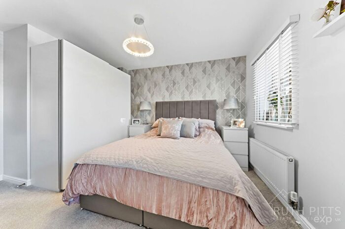 3 Bedroom End Of Terrace House For Sale In Northfield Grange, South Kirkby, WF9