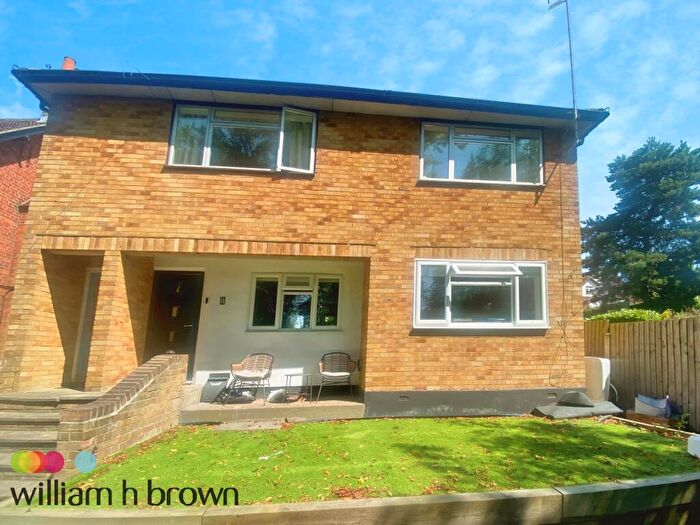 2 Bedroom Maisonette To Rent In Weald Road, Brentwood, CM14