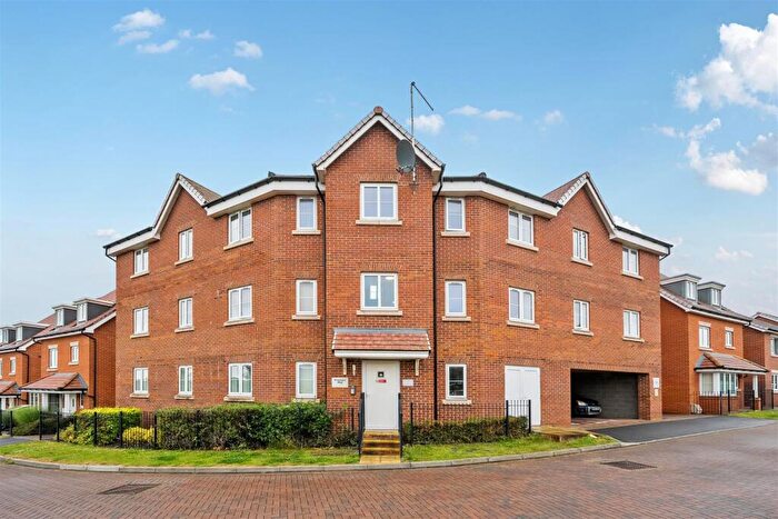 2 Bedroom Flat To Rent In Pritchard Way, Amesbury, Salisbury, SP4