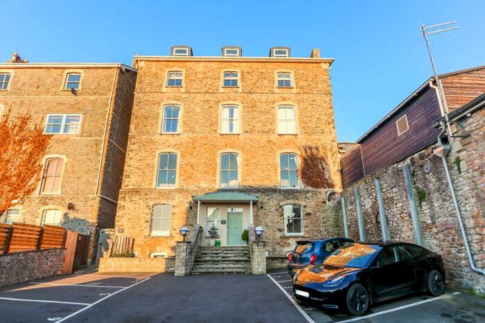 1 Bedroom Flat To Rent In Hill Road, Clevedon, BS21