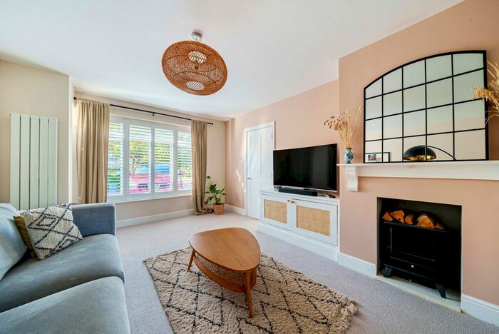 5 Bedroom Semi-Detached House To Rent In Aragon Avenue, Thames Ditton, KT7