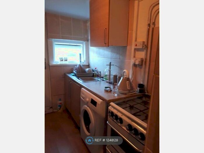 2 Bedroom Terraced House To Rent In Van Road, Caerphilly CF83