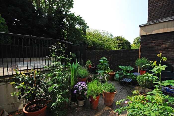 2 Bedroom Flat To Rent In Marlborough Place, St John's Wood, London, NW8