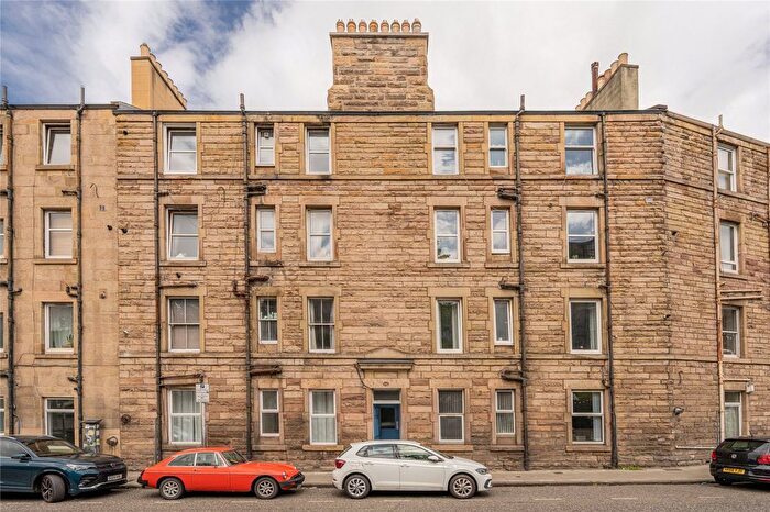 1 Bedroom Flat For Sale In Broughton Road, Edinburgh, EH7
