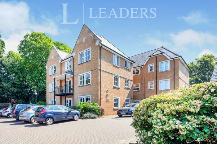 2 Bedroom Apartment To Rent In Waglands Garden, Buckingham, MK18