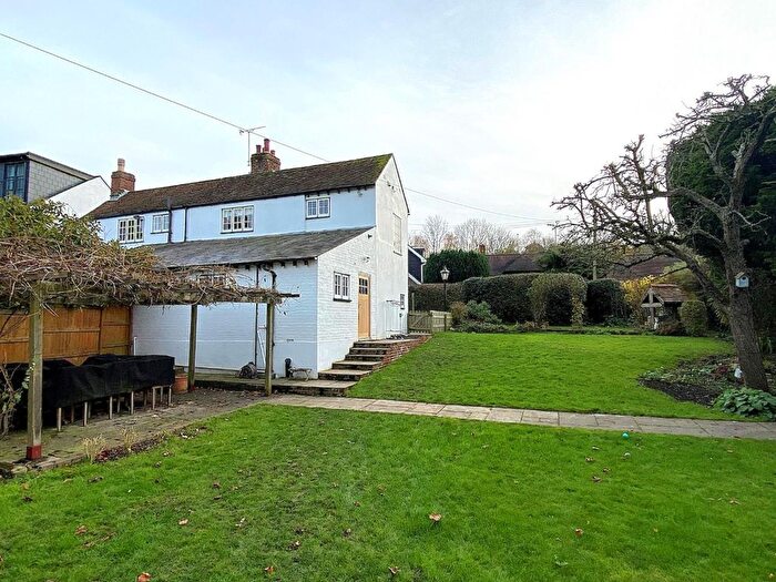 3 Bedroom Cottage For Sale In Old Watling Street, Rochester, ME2